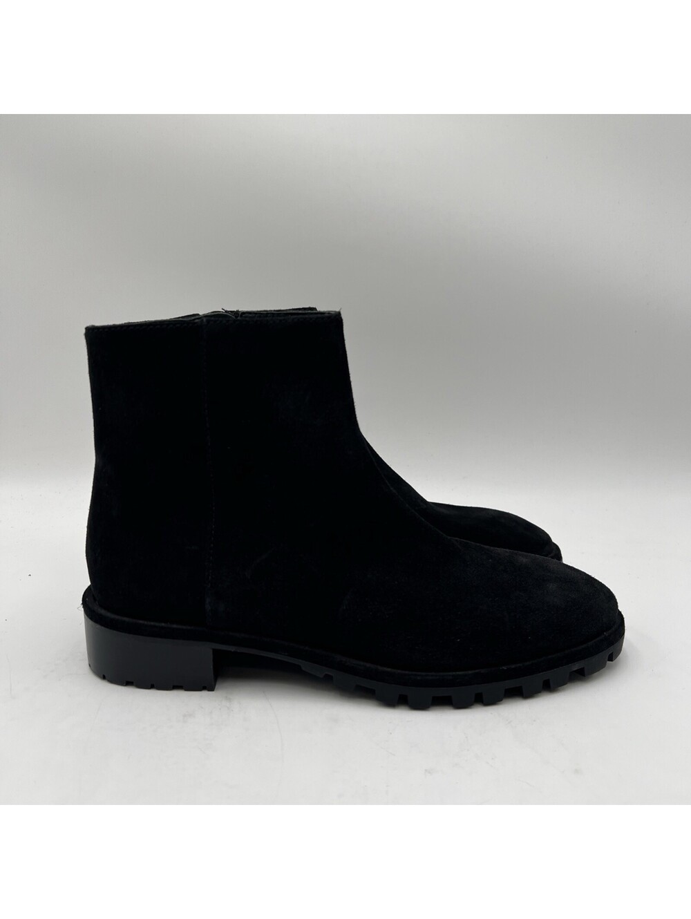 Women’s Stuart Weitzman Maelie black suede ankle booties Size 6B